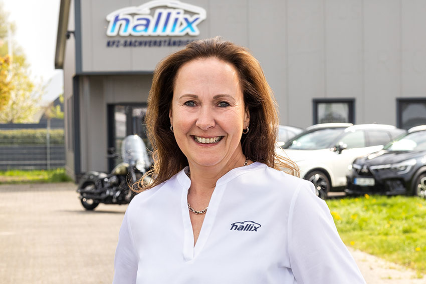 Kerstin Hallix<br />
Büromanagement
